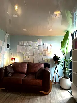 Canneela online show from January 10, 5:15 pm