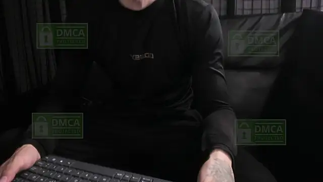 Snapshot of Mr_Klein_69 chatting on November 21, 3:05 am Mr Klein 69 online show from November 21, 3:05 am