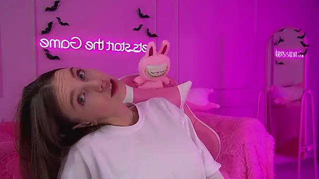 VeronicaVances online show from October 21, 6:25 am