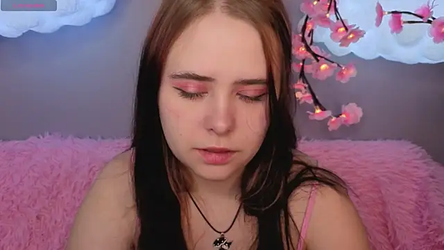 Alis Platt online show from March 10, 1:10 am