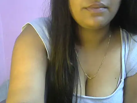 Queenxxx98 online show from February 3, 6:46 pm