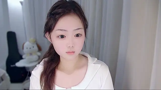 YUANYUAN-A online show from December 4, 11:30 am