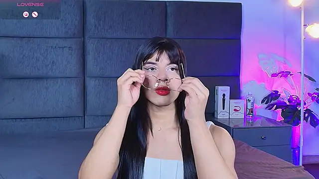 Snapshot of Slenna_Moon chatting on March 8, 11:08 pm Slenna Moon online show from March 8, 11:08 pm