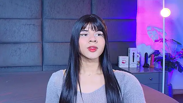 Snapshot of Slenna_Moon chatting on March 18, 11:30 pm Slenna Moon online show from March 18, 11:30 pm