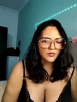 Snapshot of AuroraChest chatting on January 10, 11:23 am AuroraChest online show from January 10, 11:23 am