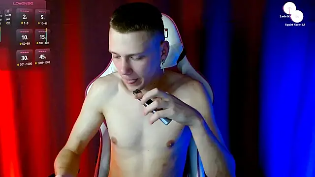 Snapshot of Xavier_Night81 chatting on October 9, 9:51 am Xavier Night81 online show from October 9, 9:51 am