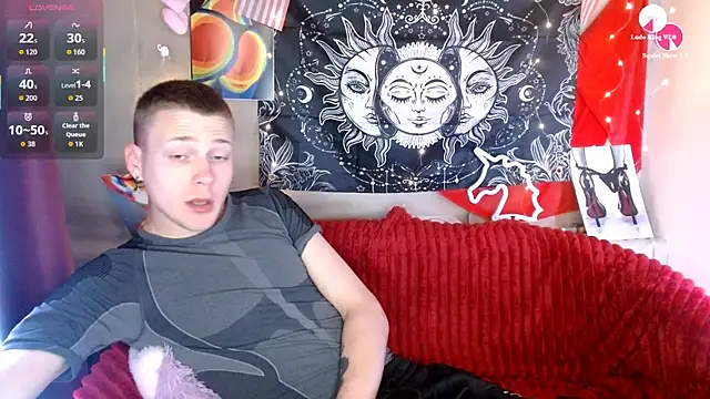 Snapshot of Xavier_Night81 chatting on October 20, 8:04 am Xavier Night81 online show from October 20, 8:04 am