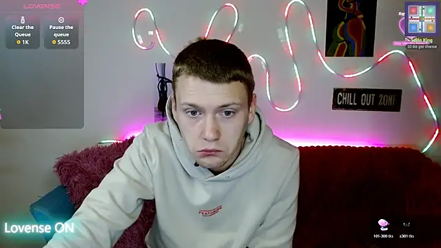 Snapshot of Xavier_Night81 chatting on November 19, 8:47 am Xavier Night81 online show from November 19, 8:47 am