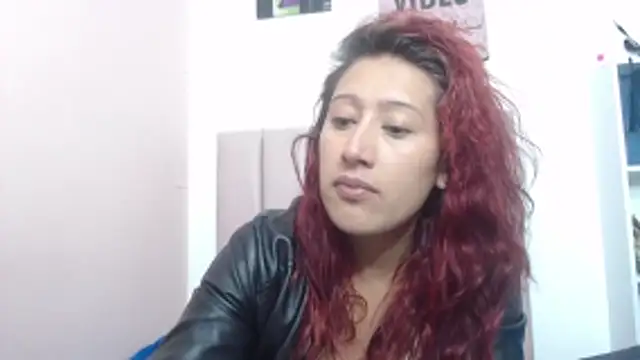 Chloe Wiild online show from November 6, 3:40 am