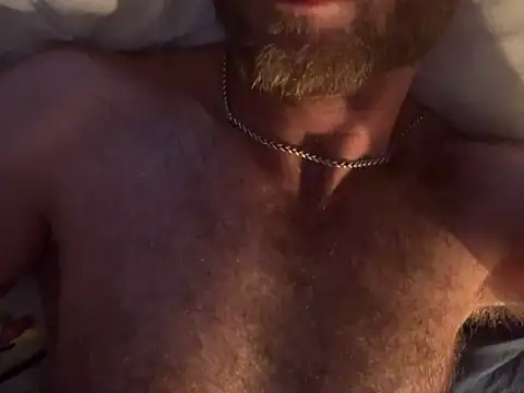 Snapshot of hornycowboy254 chatting on September 18, 7:32 am hornycowboy254 online show from September 18, 7:32 am