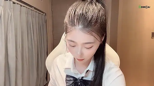 Snapshot of Makinghappymyself_ chatting on November 2, 7:00 am Makinghappymyself online show from November 2, 7:00 am