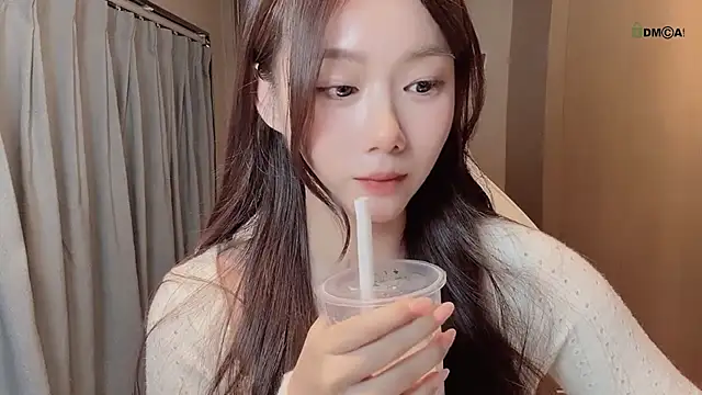 Snapshot of Makinghappymyself_ chatting on November 25, 1:11 pm Makinghappymyself online show from November 25, 1:11 pm