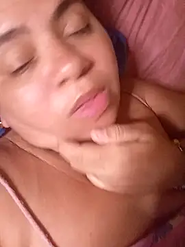 Snapshot of Ravena2290 chatting on October 13, 9:42 am Ravena2290 online show from October 13, 9:42 am