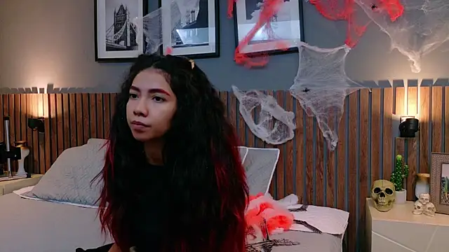 luna roja25 online show from October 18, 12:39 pm