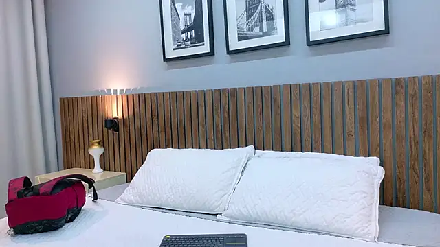 luna roja25 online show from February 10, 2:43 pm