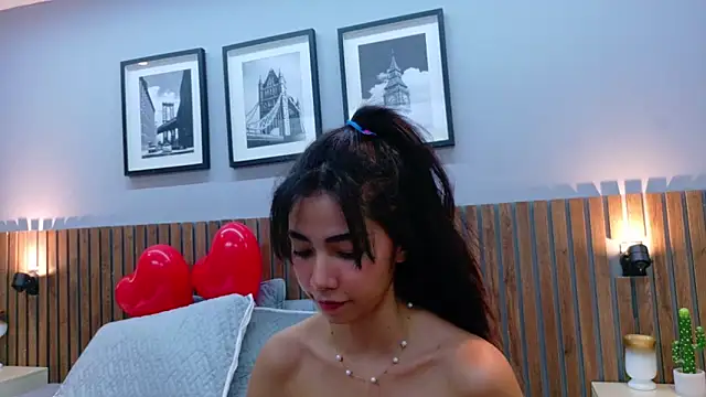 luna roja25 online show from February 18, 12:56 pm