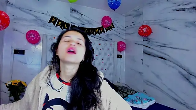 Snapshot of Ari_and_Storm chatting on February 15, 1:52 pm Ari and Storm online show from February 15, 1:52 pm