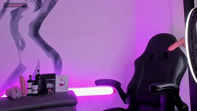 LiamDeep online show from October 15, 8:20 pm