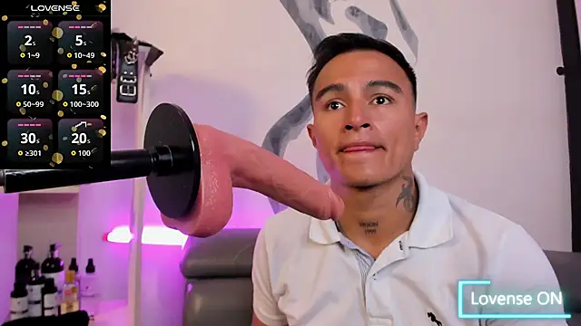 LiamDeep online show from November 17, 8:03 pm