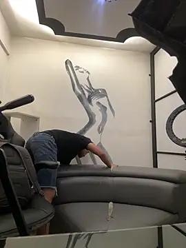 LiamDeep online show from December 16, 8:25 pm