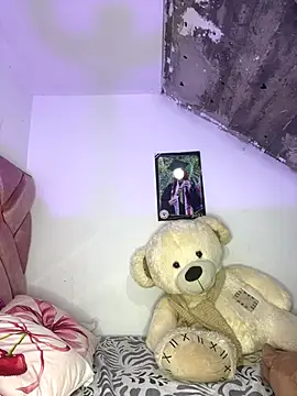 Snapshot of Melody_rouxxx chatting on December 19, 12:06 am Melody rouxxx online show from December 19, 12:06 am