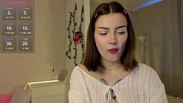 PurrrBerry online show from October 11, 5:39 am