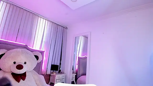 Isis lohan online show from October 1, 11:49 am