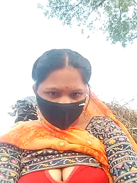 Snapshot of Sabnam_thakurr chatting on November 13, 11:31 am Sabnam thakurr online show from November 13, 11:31 am