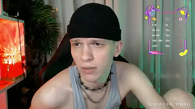 Snapshot of frozen_boy chatting on November 18, 5:17 pm frozen boy online show from November 18, 5:17 pm