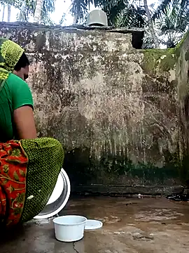 Snapshot of gulapi-gulistan180 chatting on September 10, 6:13 am gulapi-gulistan180 online show from September 10, 6:13 am