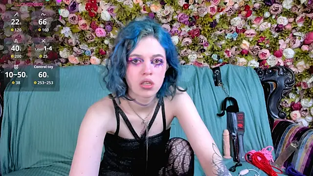 NoelleGothicShadow online show from January 15, 5:45 am