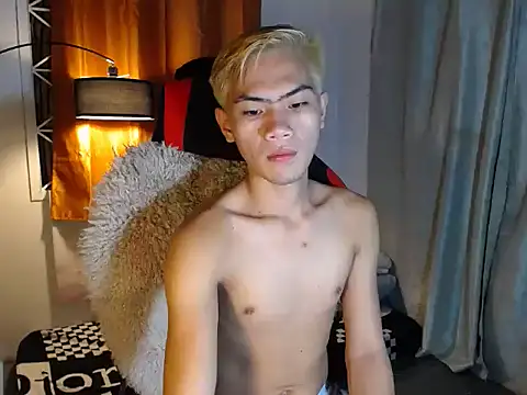 alex cummer online show from April 12, 10:20 am