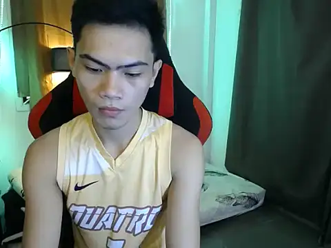 Snapshot of alex_cummer chatting on July 11, 1:19 am alex cummer online show from July 11, 1:19 am