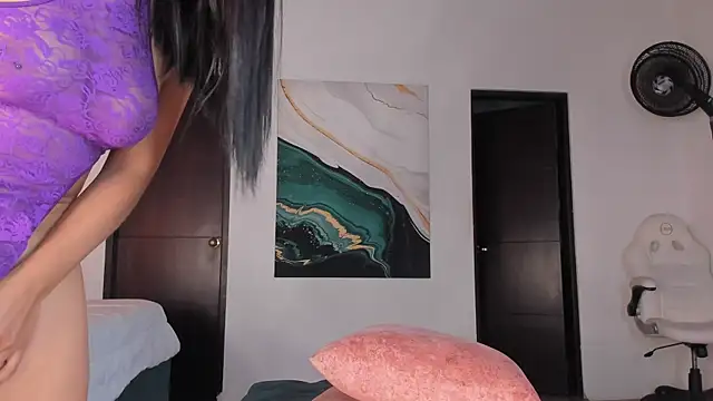 Snapshot of Sofi_Moreno chatting on October 28, 12:41 pm Sofi Moreno online show from October 28, 12:41 pm