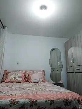 mia mancinii online show from February 19, 5:09 pm