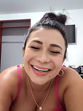mia mancinii online show from June 4, 2:39 am