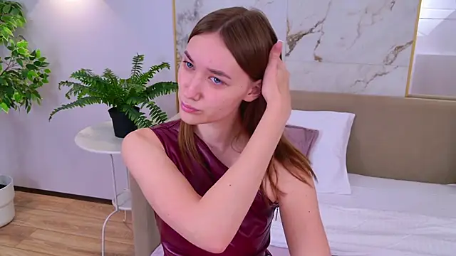 AmadaReine online show from November 10, 4:17 pm