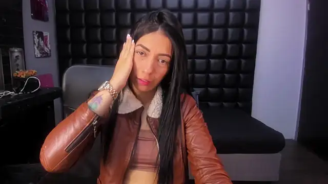 ashlyy sweet  online show from April 17, 3:37 pm