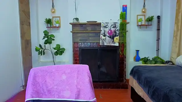 Celeste1s online show from February 7, 2:10 pm