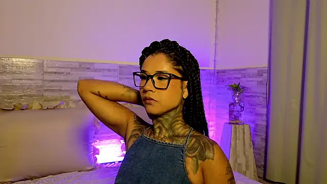 xbigpeach online show from May 17, 10:06 pm