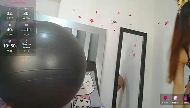 Rose Nichols online show from October 10, 7:35 pm