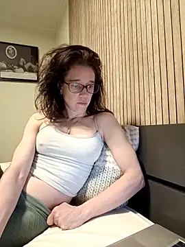 JezebelDutch online show from March 13, 1:40 pm