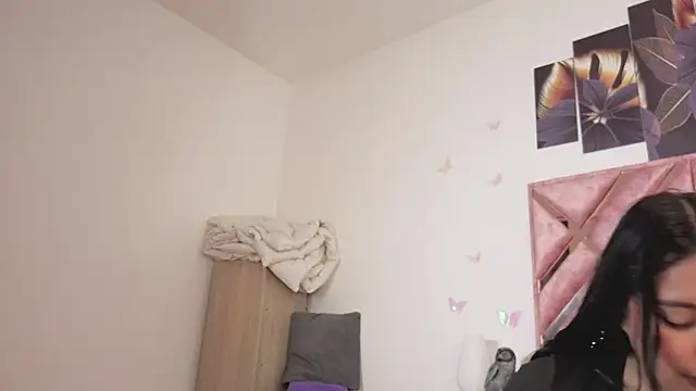 Snapshot of Candy_Chloe02 chatting on March 4, 5:13 am Candy Chloe02 online show from March 4, 5:13 am