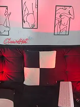 Clawd hot online show from November 24, 1:44 pm