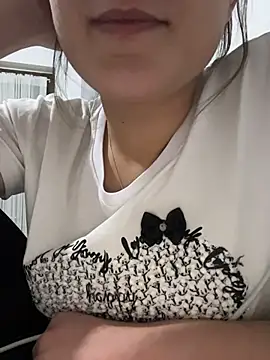 delibiri11 online show from February 5, 10:36 pm