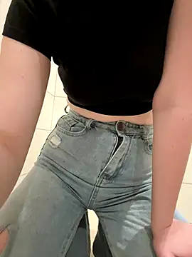 Cumonmme online show from November 6, 8:10 pm