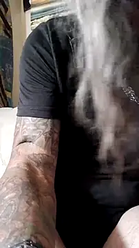 Snapshot of crassanova chatting on November 23, 10:42 pm crassanova online show from November 23, 10:42 pm