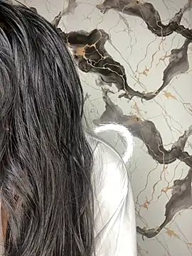 BrunetteBliss69 online show from February 17, 3:36 am