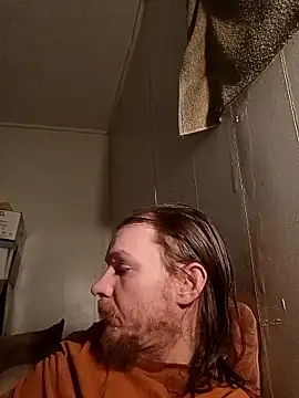 Snapshot of Poundtown1226 chatting on February 11, 10:42 am Poundtown1226 online show from February 11, 10:42 am