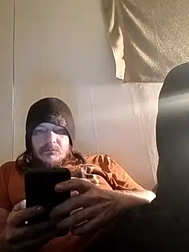 Snapshot of Poundtown1226 chatting on February 19, 12:28 am Poundtown1226 online show from February 19, 12:28 am